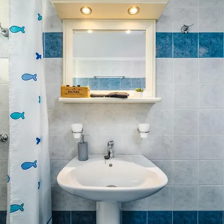 Aroma Azalea & Камари